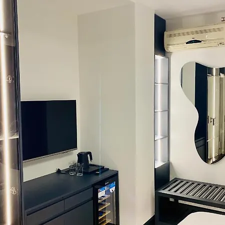 Гостевой дом Tirana Central Rooms