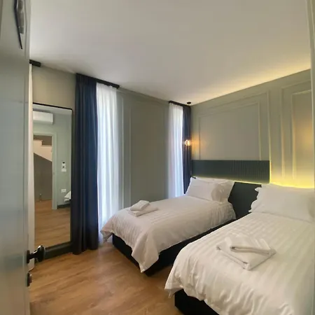 בית הארחה Tirana Central Rooms