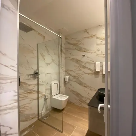 Tirana Central Rooms *