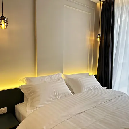 Tirana Central Rooms *