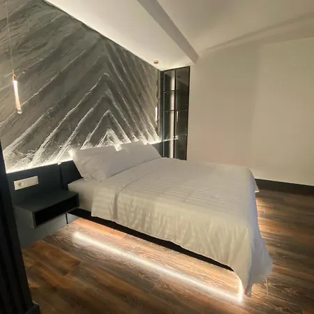 Tirana Central Rooms