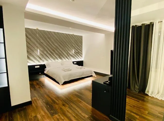 Pensión Tirana Central Rooms