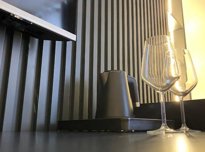 Gasthof Tirana Central Rooms 3*