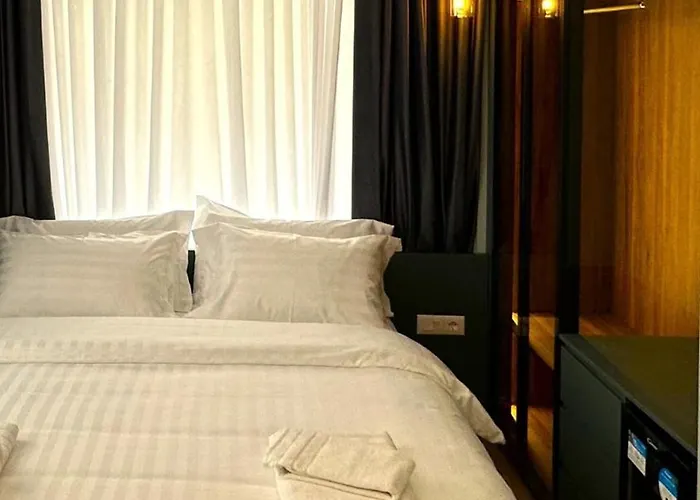 Tirana Central Rooms Pensión