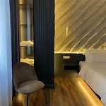 Tirana Central Rooms Affittacamere 3*