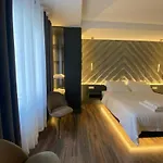 Tirana Central Rooms Affittacamere