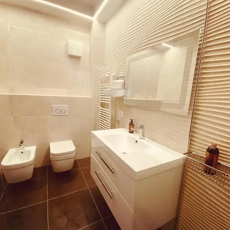 Tirana Central Rooms 3* Tirana