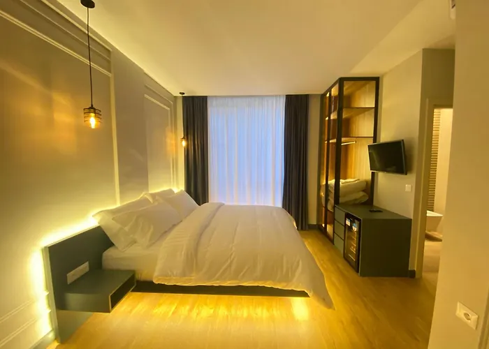 Гостевой дом Tirana Central Rooms