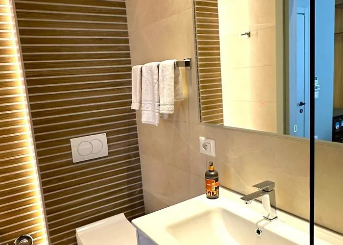 Tirana Central Rooms Гостевой дом Тирана