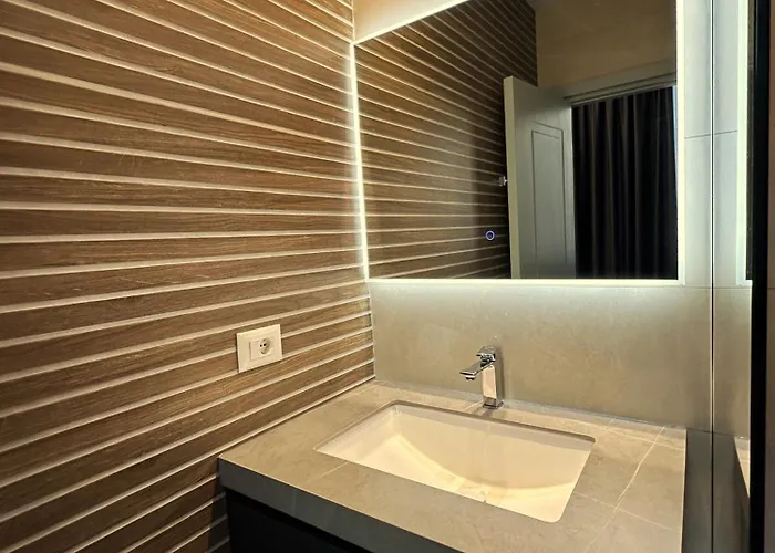 Tirana Central Rooms Тирана